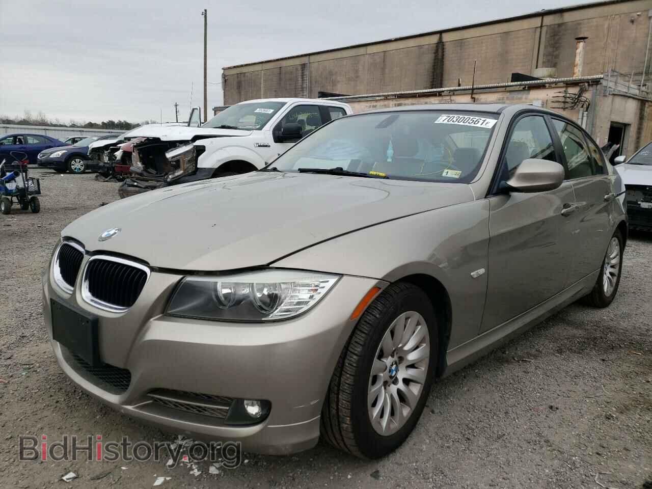 2009 BMW 3 SERIES - VIN: WBAPH73539E128804 - Фото 2