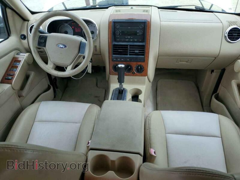 2006 Ford EXPLORER (VIN 1FMEU64E66UA27803) — photo 8 of 13