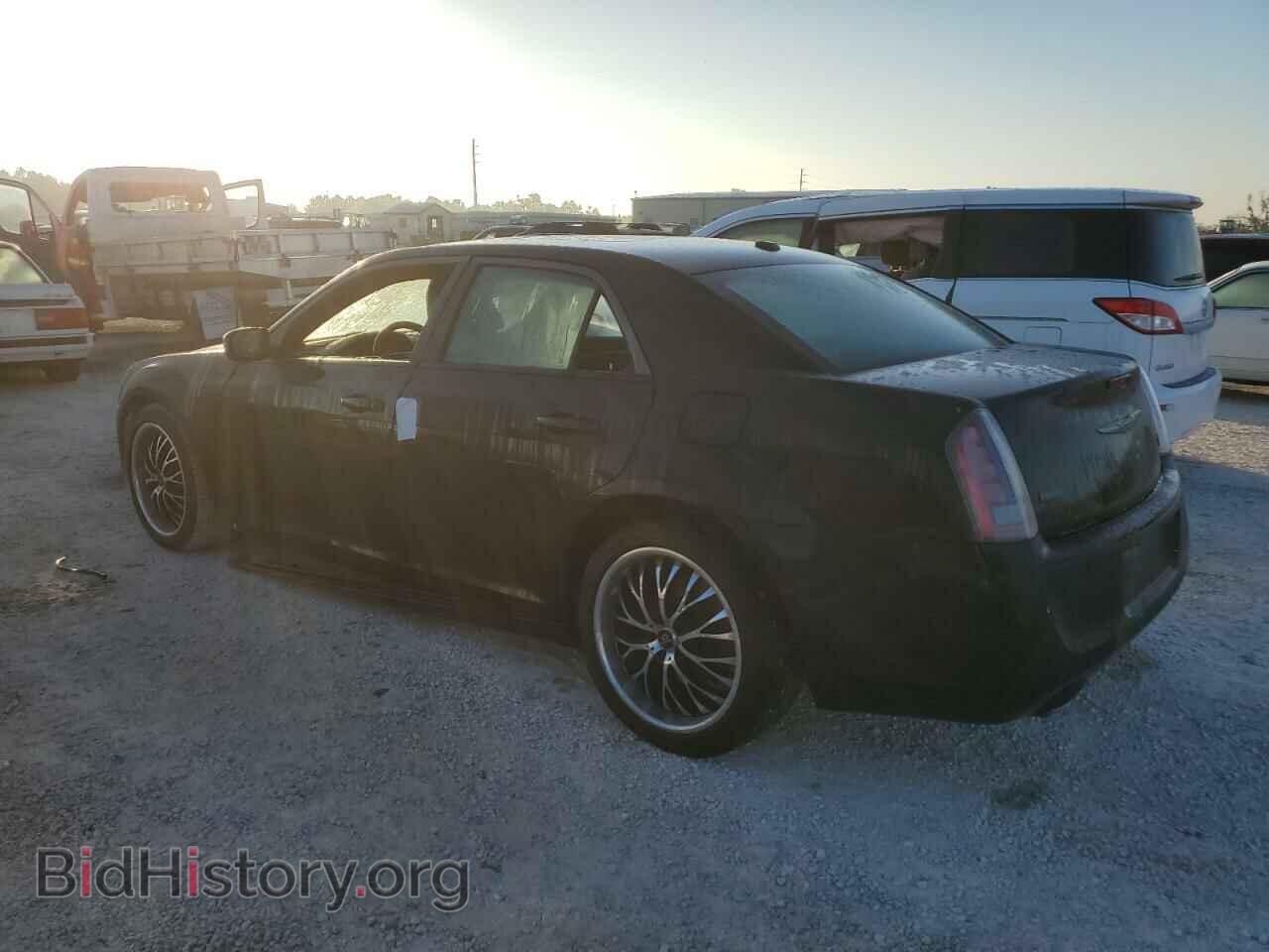 2013 CHRYSLER 300 - VIN: 2C3CCADT4DH682840 - Фото 2