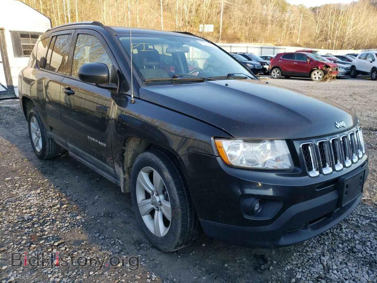 Photo 1J4NF1FB5BD135709 - JEEP COMPASS 2011