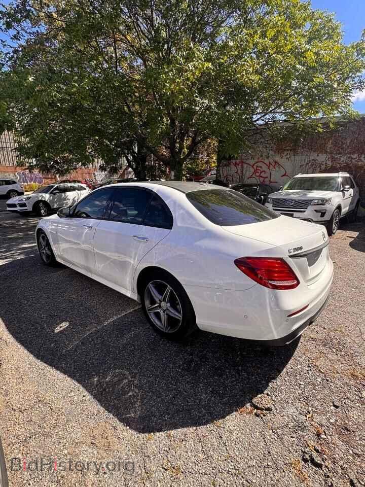 2017 MERCEDES-BENZ E-CLASS - VIN: WDDZF4KBXHA018352 - Фото 4