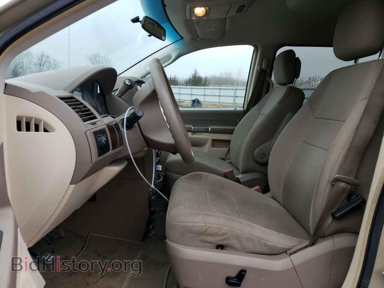2010 CHRYSLER MINIVAN - VIN: 2A4RR2D19AR338378 - Фото 7