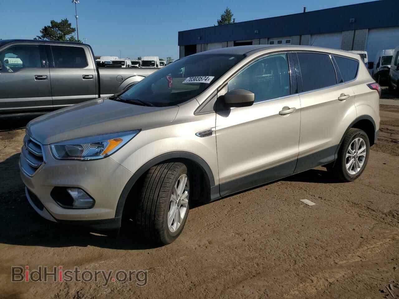 Фотография 1FMCU0GD2HUC48258 - FORD ESCAPE 2017