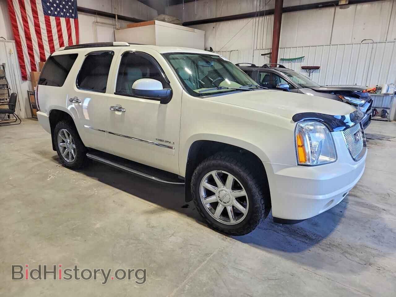 2011 GMC YUKON - VIN: 1GKS2EEF3BR239610 - Photo 4