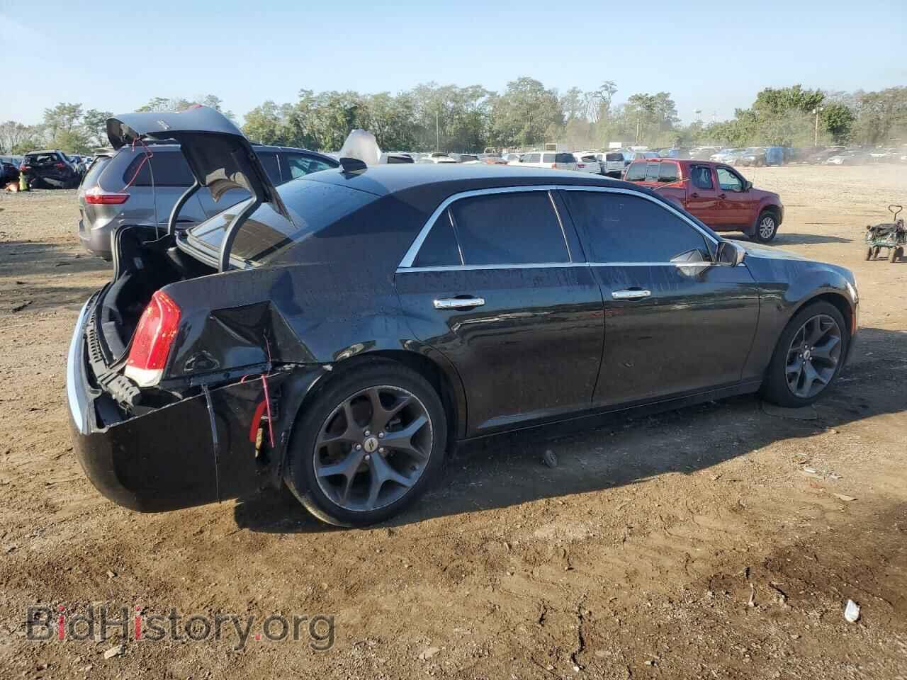 2019 CHRYSLER 300 - VIN: 2C3CCAEG4KH697448 - Фото 3