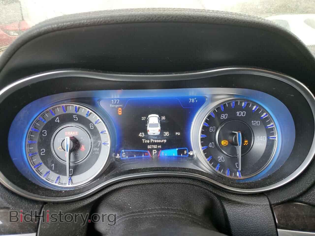2019 CHRYSLER 300 - VIN: 2C3CCAEG4KH697448 - Фото 9