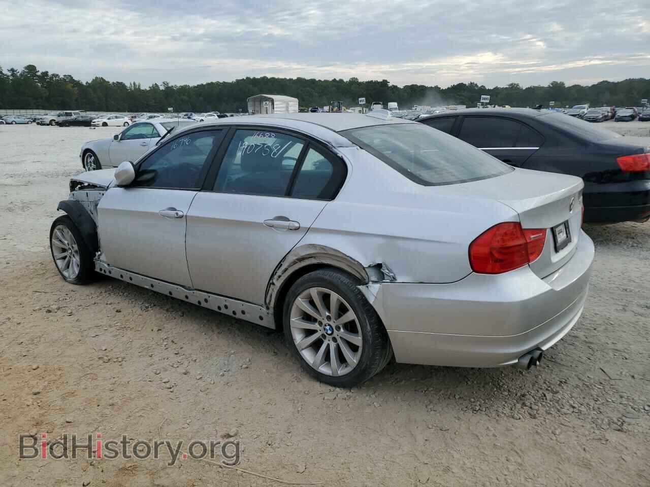 2011 BMW 3 SERIES - VIN: WBAPH7C59BE682158 - Фото 2