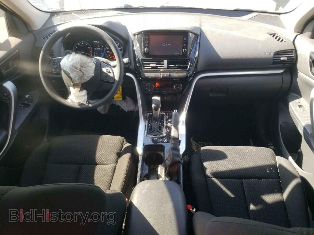 2024 MITSUBISHI ECLIPSE - VIN: JA4ATUAA0RZ007012 - Photo 8
