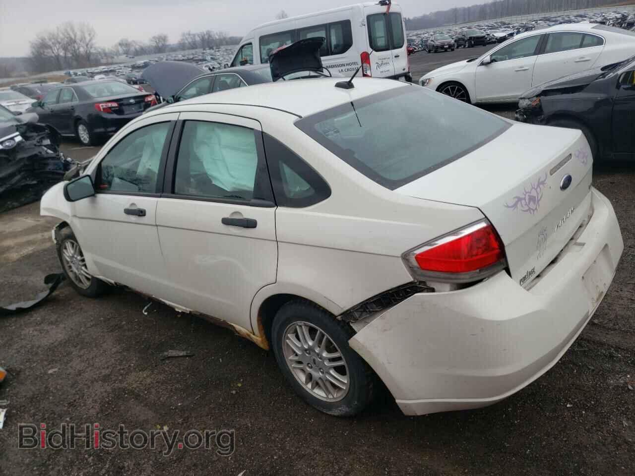2011 FORD FOCUS - VIN: 1FAHP3FN8BW200777 - Фото 2