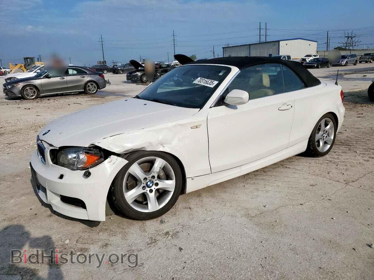 Фотография WBAUN7C59BVM25500 - BMW 1 SERIES 2011