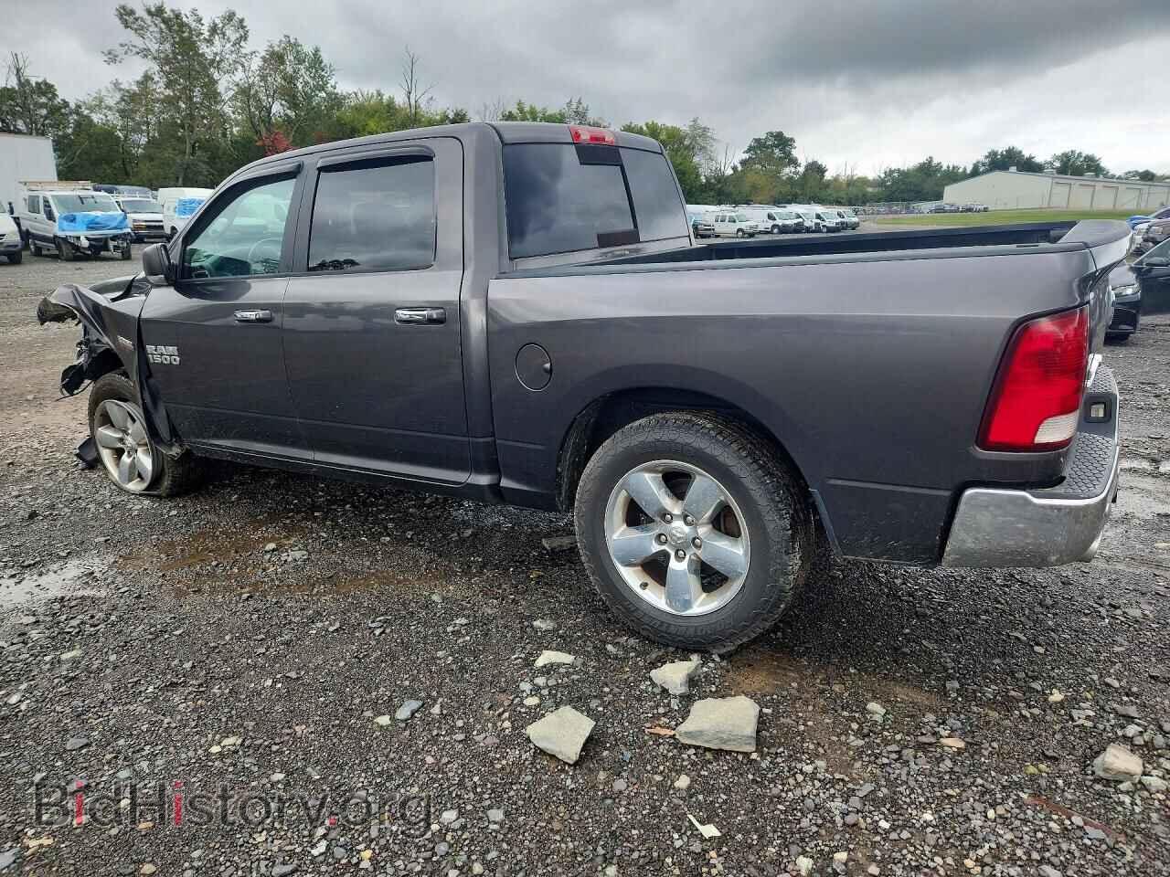 2017 RAM 1500 - VIN: 3C6RR7LT1HG511517 - Фото 2