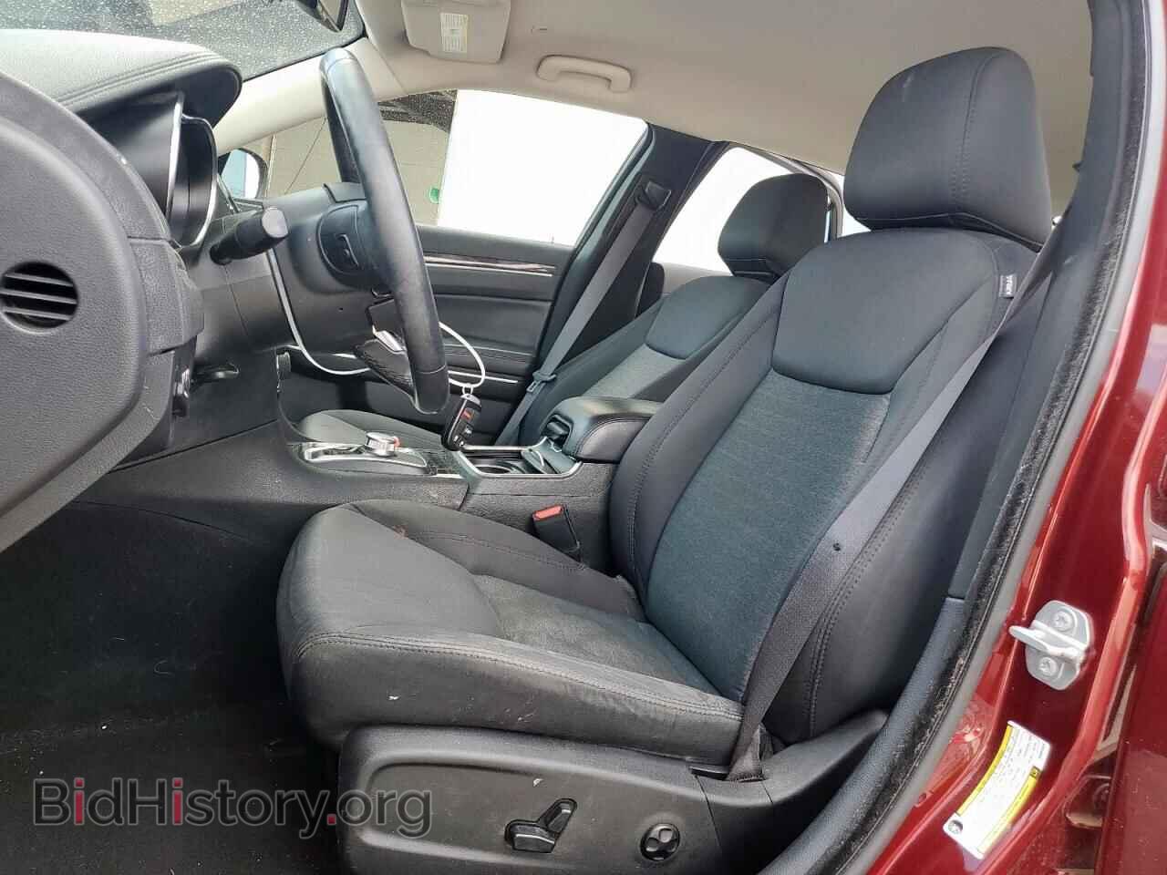 2019 CHRYSLER 300 - VIN: 2C3CCAAG5KH667624 - Фото 7