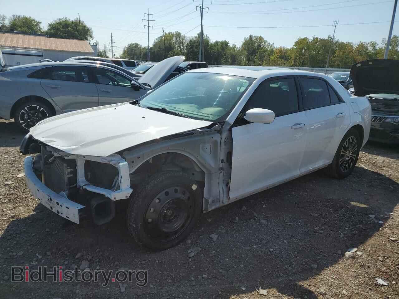 Фотография 2C3CCAGG0EH374368 - CHRYSLER 300 2014
