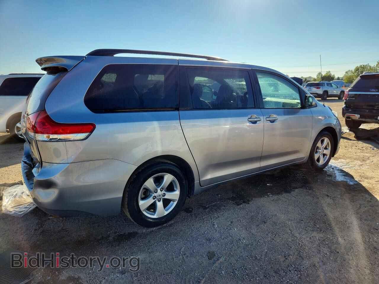 2013 TOYOTA SIENNA - VIN: 5TDKK3DC8DS291889 - Фото 3