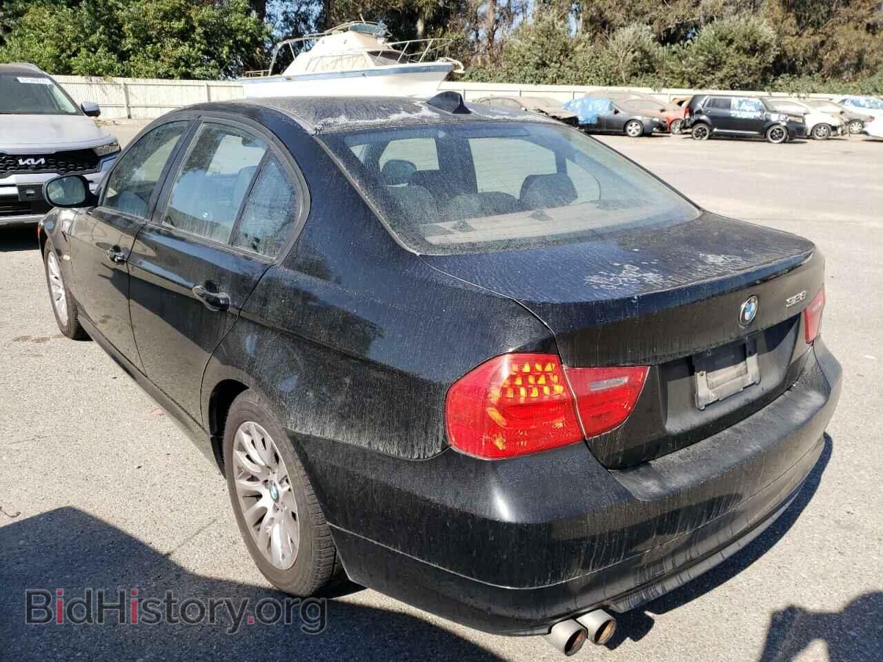 2009 BMW 3 SERIES - VIN: WBAPH53519A433794 - Фото 2