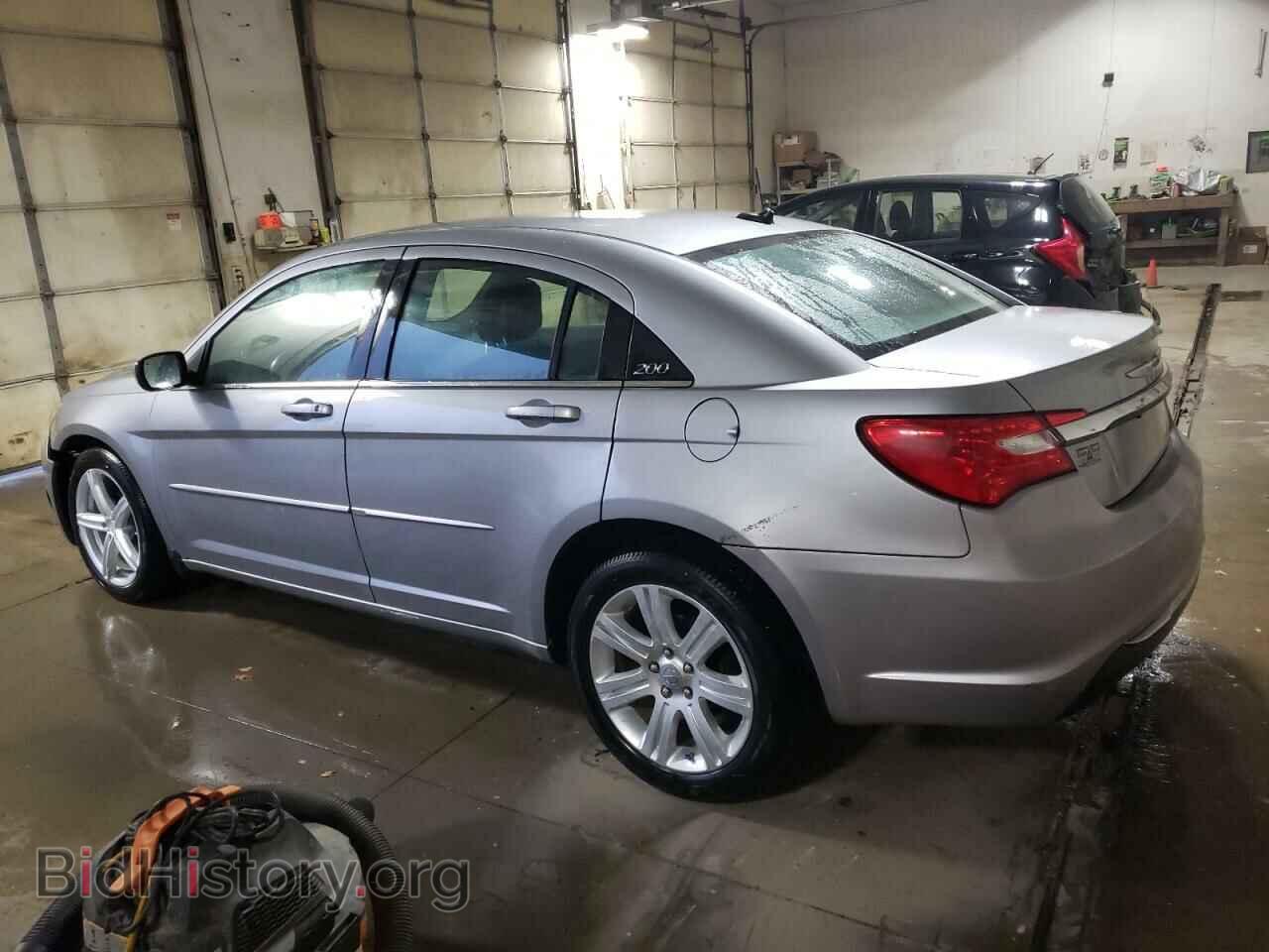2013 CHRYSLER 200 - VIN: 1C3CCBBB0DN659157 - Фото 2