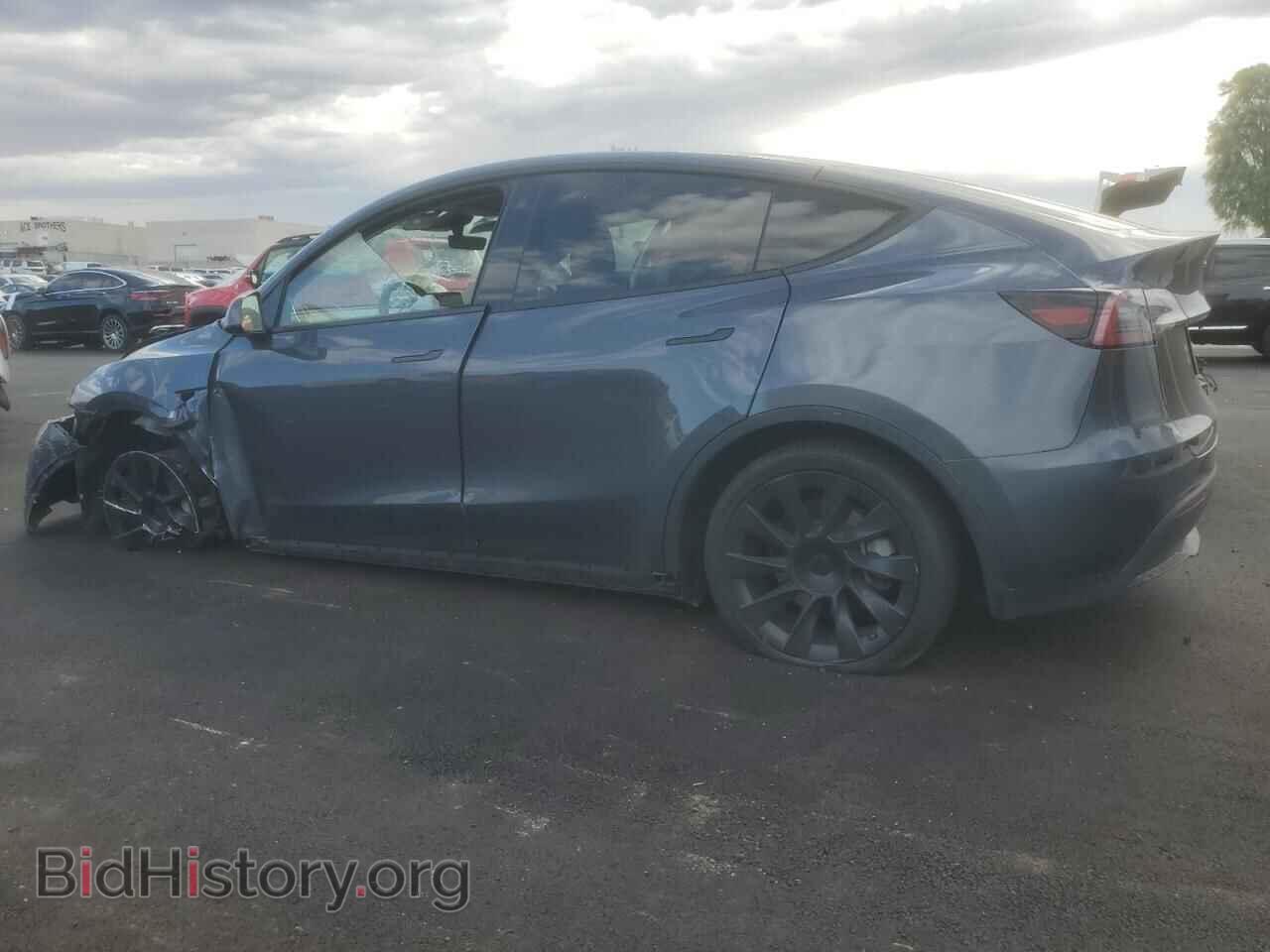 2023 TESLA MODEL Y - VIN: 7SAYGDEE2PF639103 - Фото 2