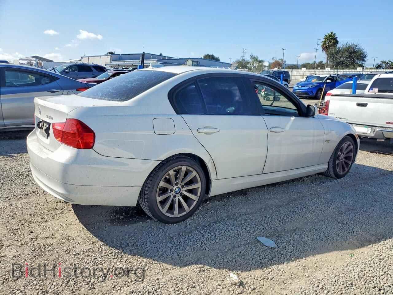 2011 BMW 3 SERIES - VIN: WBAPH5C57BA446345 - Photo 3