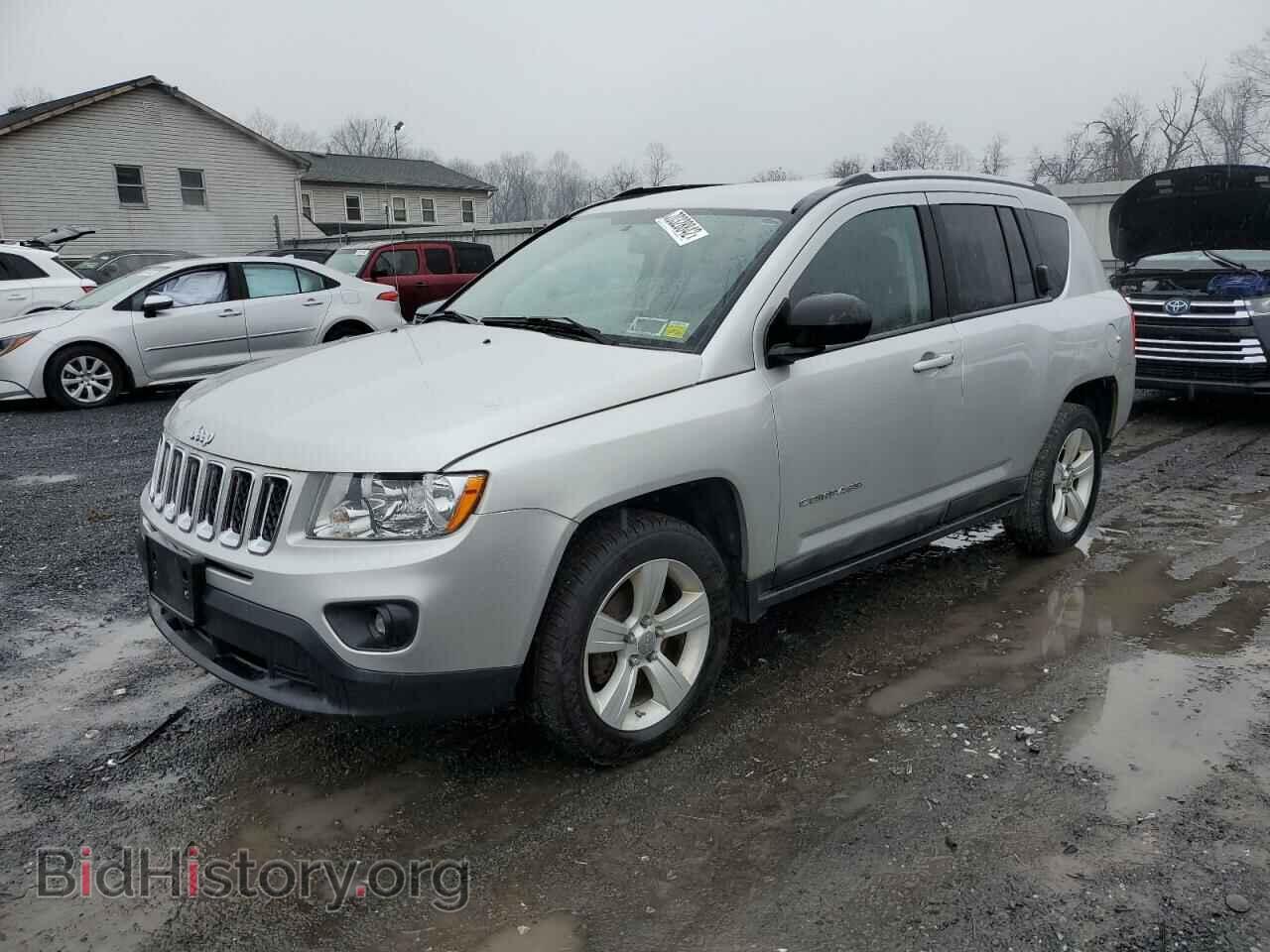 Photo 1J4NT1FA8BD137776 - JEEP COMPASS 2011