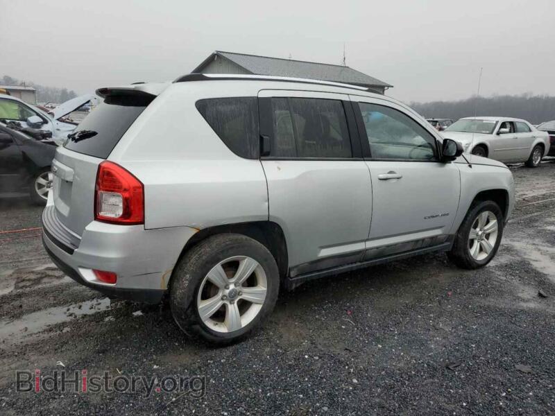 2011 Jeep COMPASS (VIN 1J4NT1FA8BD137776) — photo 3 of 13
