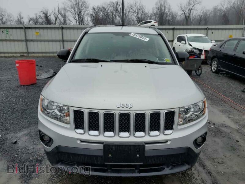 2011 Jeep COMPASS (VIN 1J4NT1FA8BD137776) — photo 5 of 13