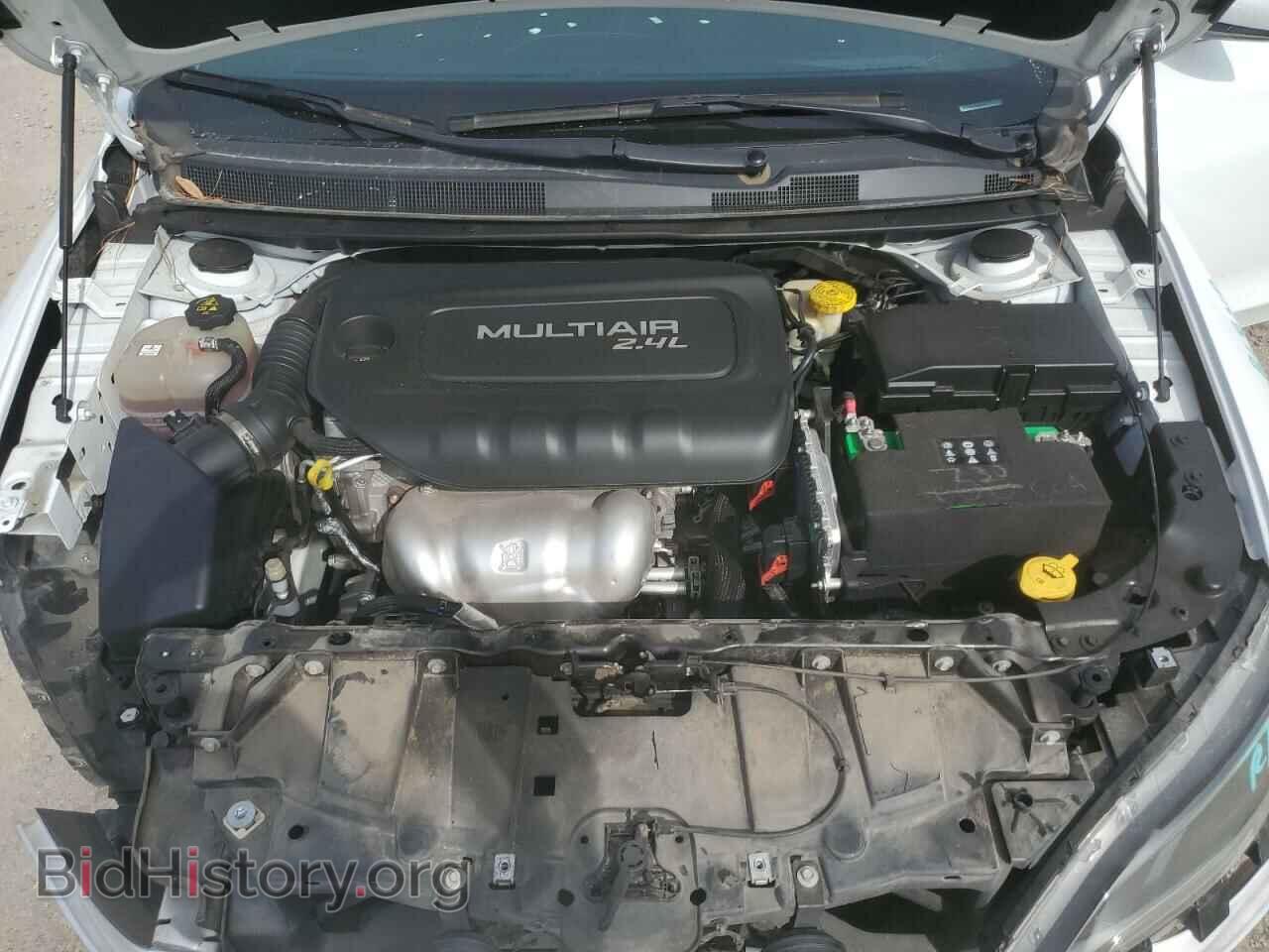 2016 CHRYSLER 200 - VIN: 1C3CCCAB3GN177732 - Фото 11