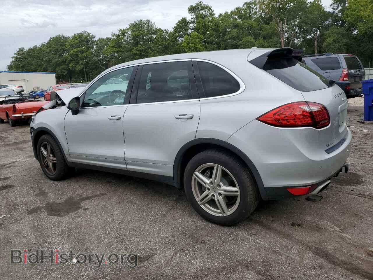 2013 PORSCHE CAYENNE - VIN: WP1AA2A28DLA12591 - Photo 2