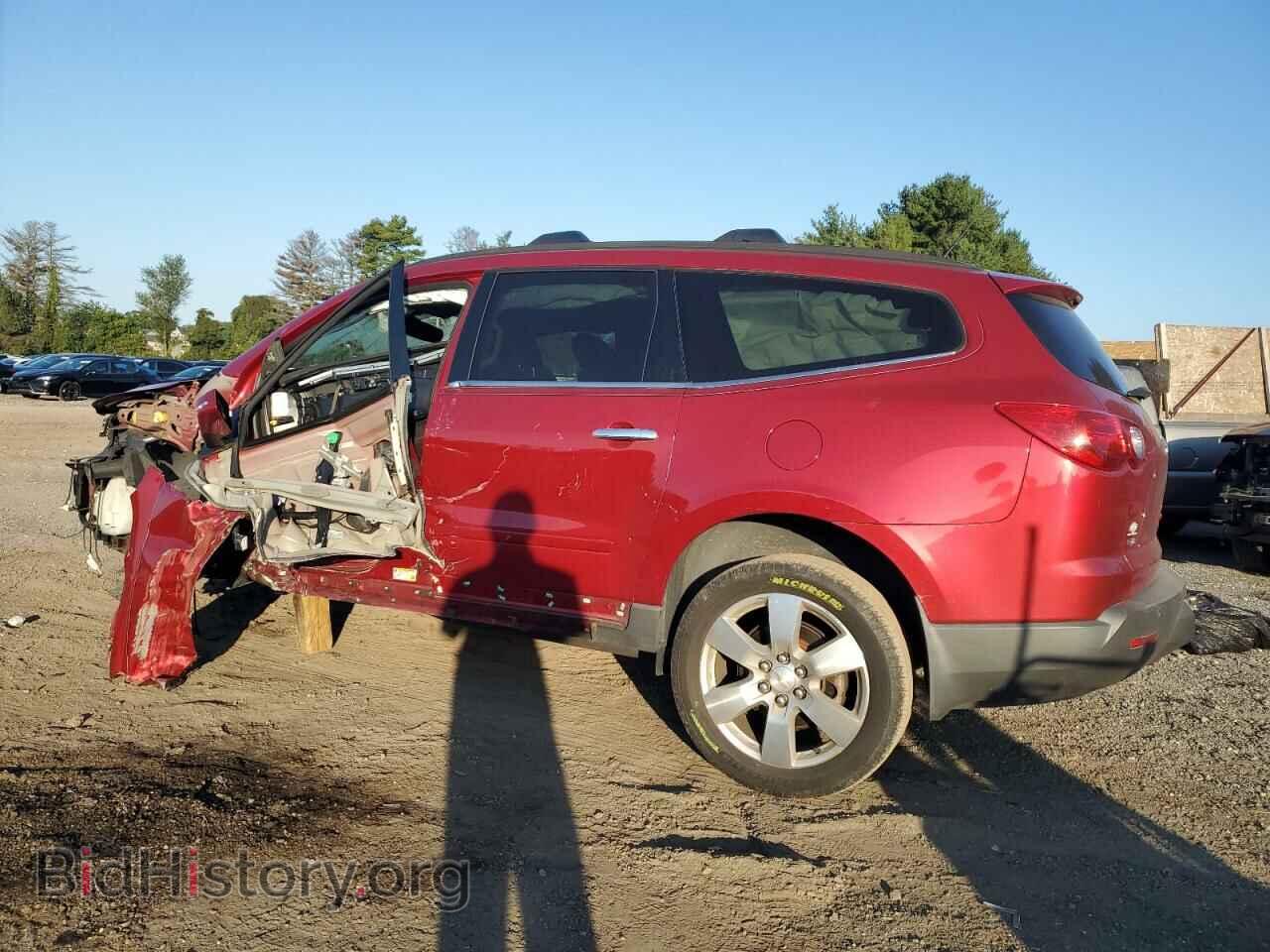 2012 CHEVROLET TRAVERSE - VIN: 1GNKVGED0CJ174266 - Фото 2
