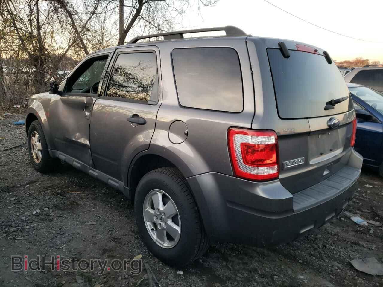 2011 FORD ESCAPE - VIN: 1FMCU0D78BKB82669 - Фото 2