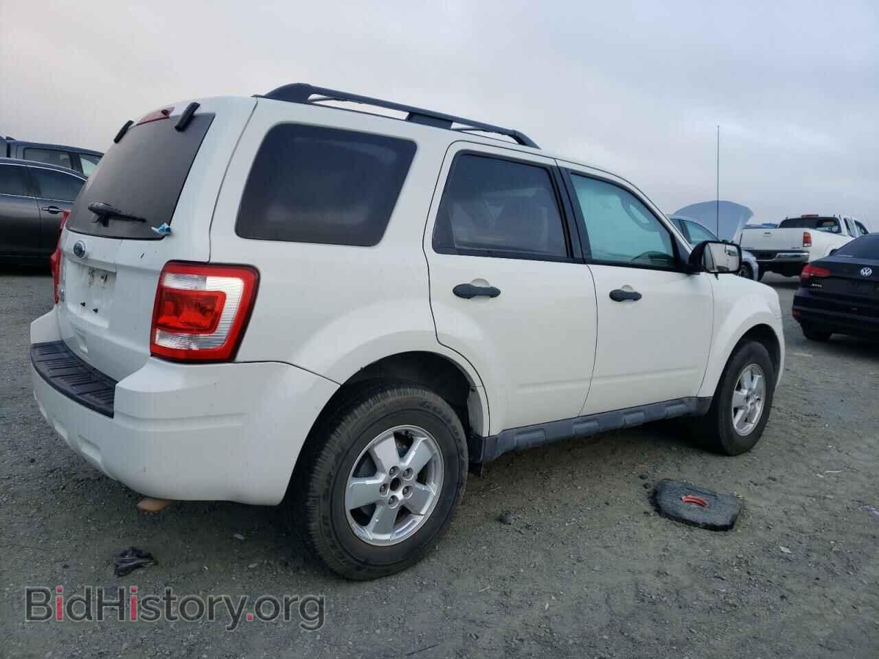 2010 FORD ESCAPE - VIN: 1FMCU0D76AKD26184 - Фото 3