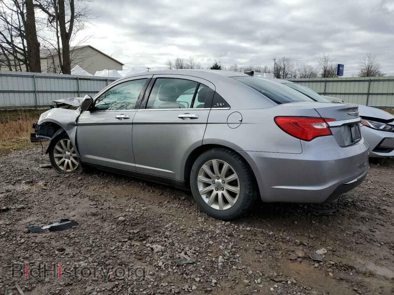 2013 CHRYSLER 200 - VIN: 1C3CCBCG3DN614918 - Фото 2
