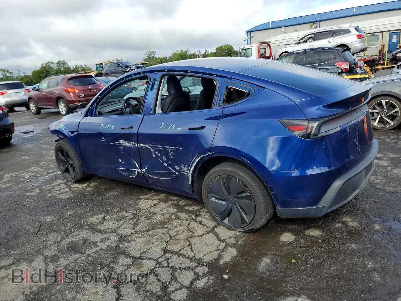 2026 TESLA MODEL Y - VIN: 7SAYGDEE8TA462502 - Фото 2