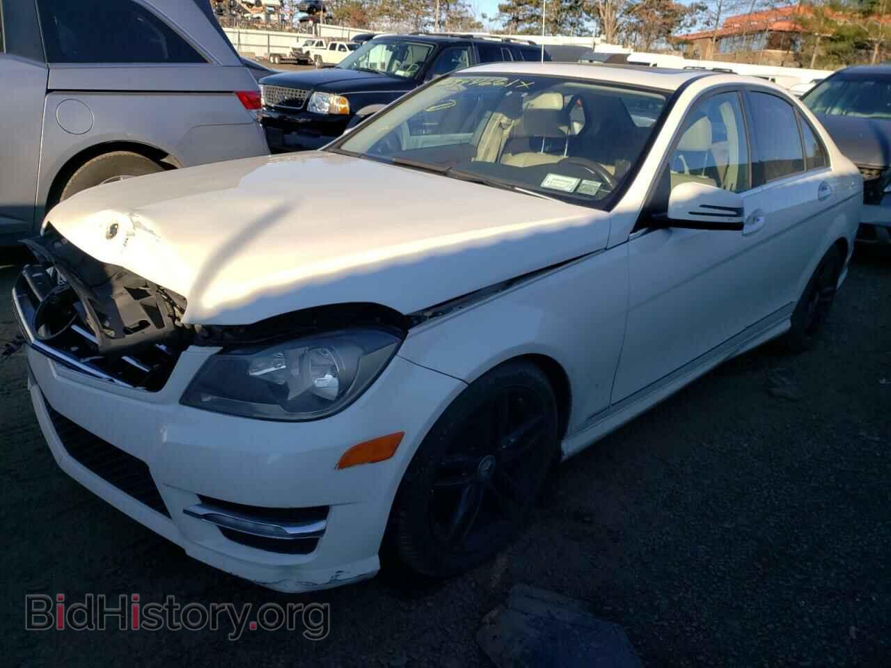 2012 MERCEDES-BENZ C-CLASS - VIN: WDDGF8BB4CR204641 - Фото 2