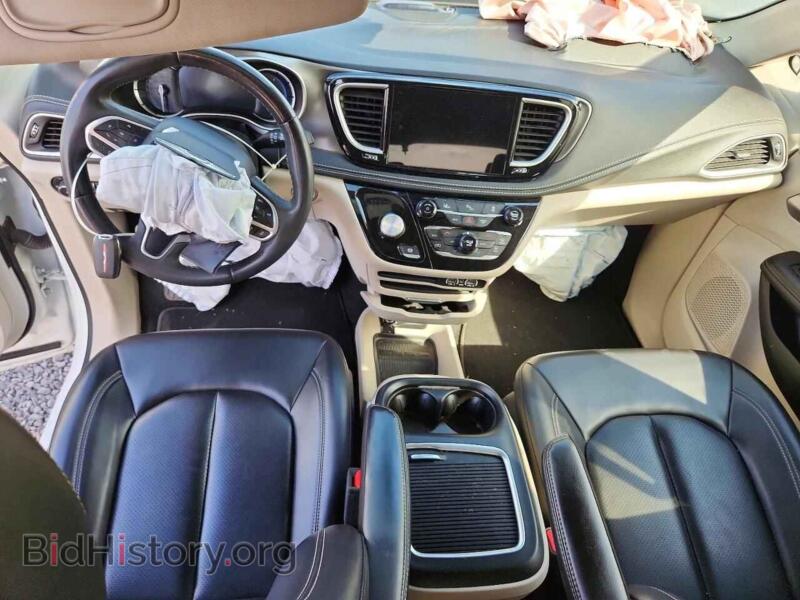 2023 Chrysler PACIFICA (VIN 2C4RC1L72PR572460) — фото 8 из 13