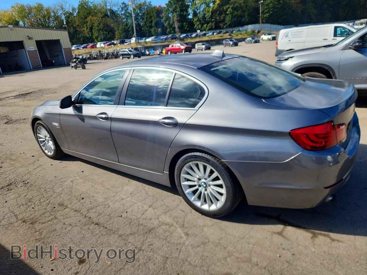 2011 BMW 5 SERIES - VIN: WBAFU7C54BC780937 - Photo 2