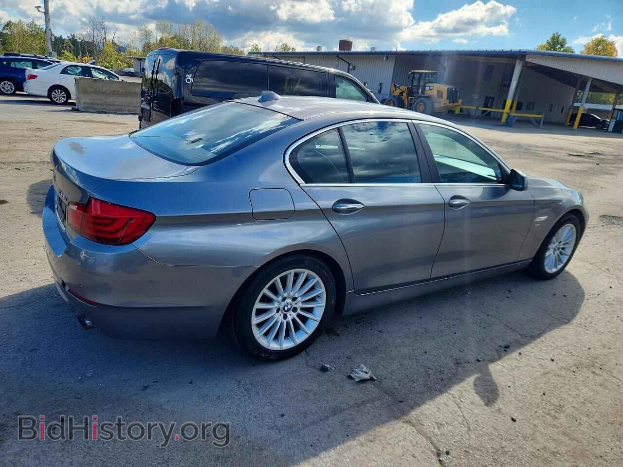 2011 BMW 5 SERIES - VIN: WBAFU7C54BC780937 - Photo 3