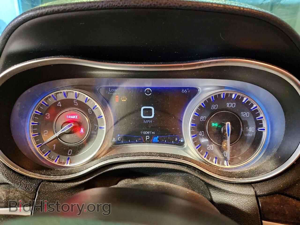 2018 CHRYSLER 300 - VIN: 2C3CCAKG9JH240993 - Фото 9
