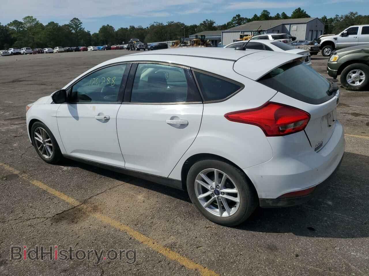 2018 FORD FOCUS - VIN: 1FADP3K23JL207159 - Фото 2