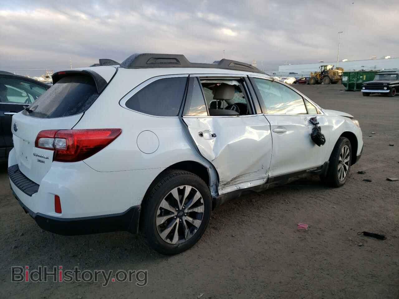 2017 SUBARU OUTBACK - VIN: 4S4BSENC0H3344632 - Фото 3