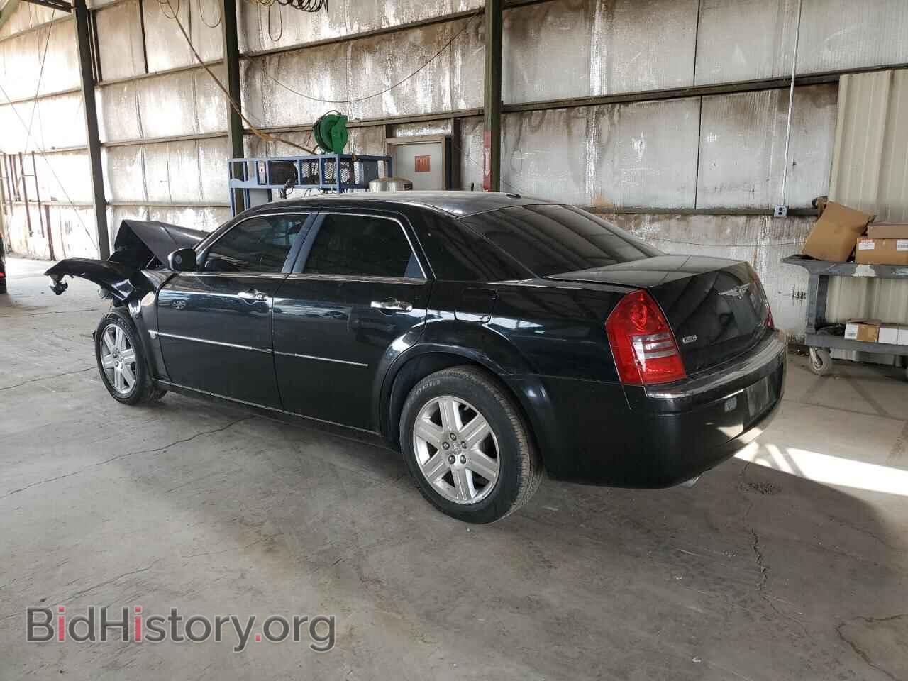2006 CHRYSLER 300 - VIN: 2C3KK63H56H280630 - Фото 2