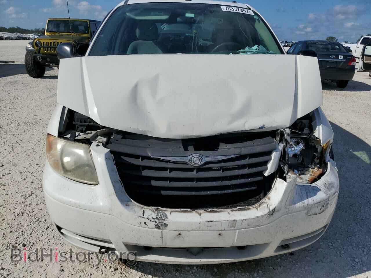 2006 CHRYSLER MINIVAN - VIN: 1A4GP45R06B745329 - Фото 12
