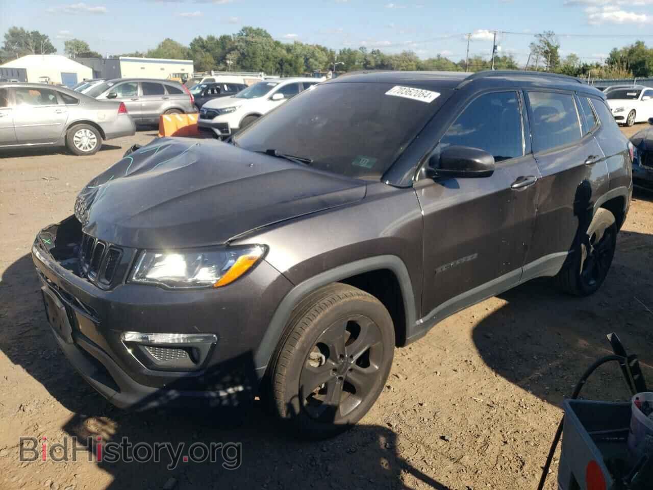 Фотография 3C4NJDBB0JT453337 - JEEP COMPASS 2018