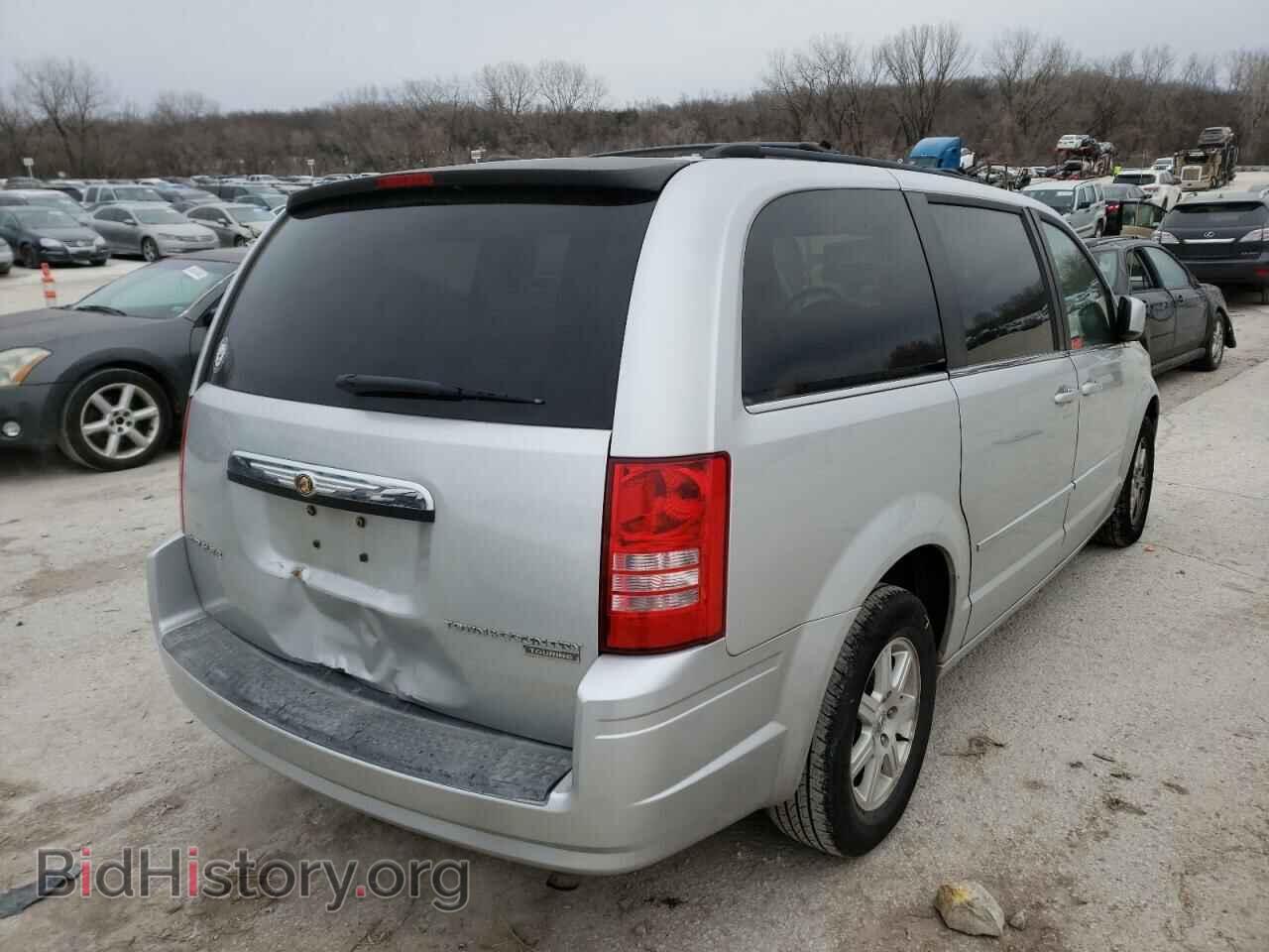 2009 CHRYSLER MINIVAN - VIN: 2A8HR54199R641040 - Фото 4