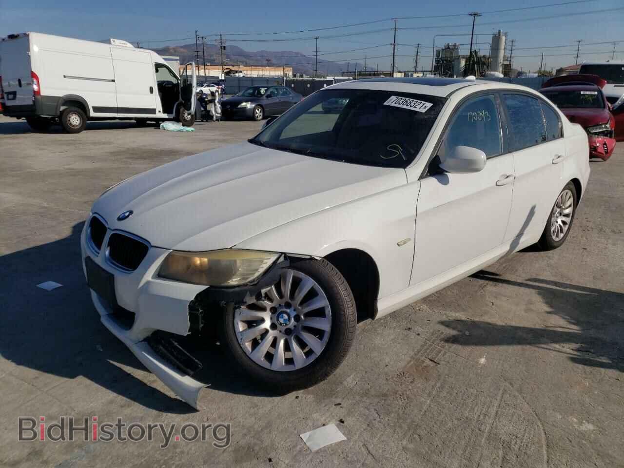 2009 BMW 3 SERIES - VIN: WBAPH53599A435373 - Фото 2