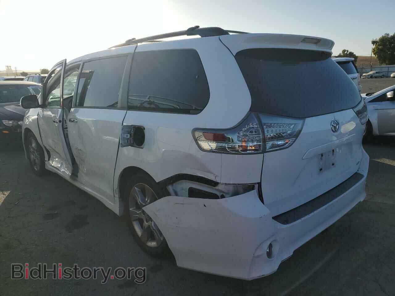 2013 TOYOTA SIENNA - VIN: 5TDXK3DC8DS324363 - Фото 2