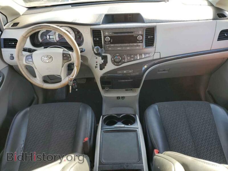 2013 Toyota SIENNA (VIN 5TDXK3DC8DS324363) — photo 8 of 13