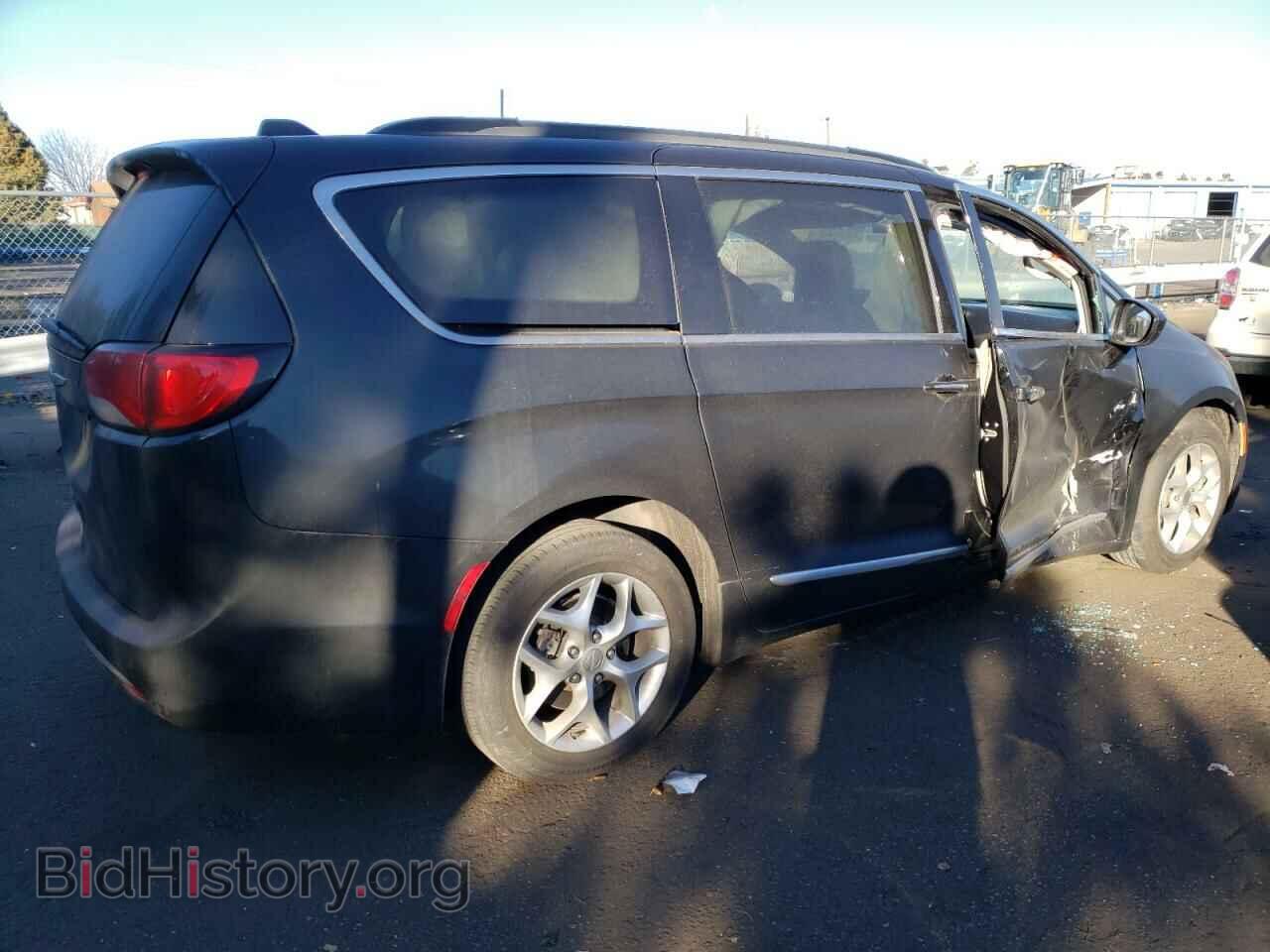 2017 CHRYSLER PACIFICA - VIN: 2C4RC1BG9HR777101 - Photo 3