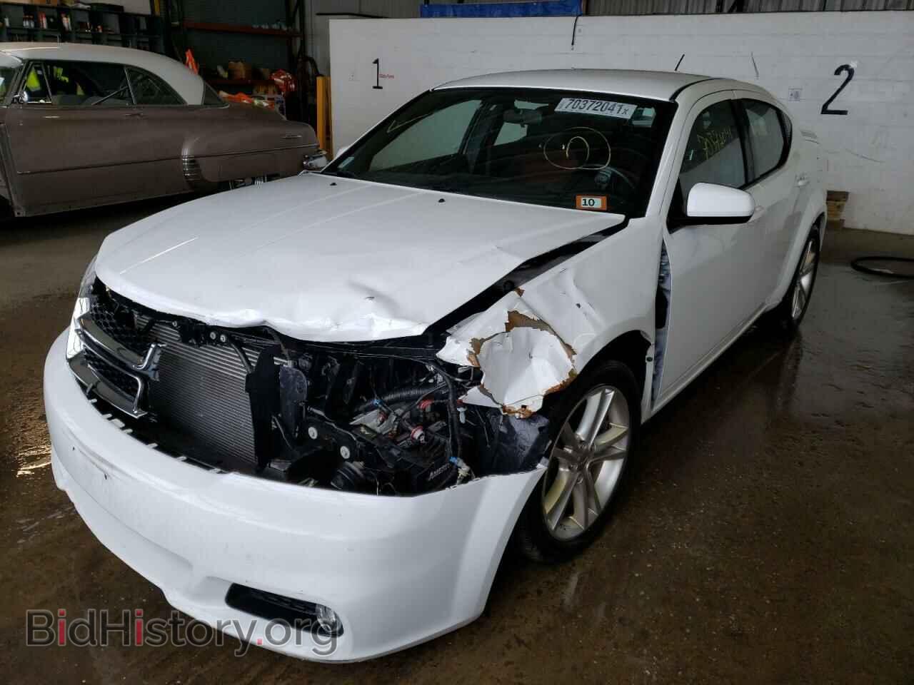 2011 DODGE AVENGER - VIN: 1B3BD1FG0BN586584 - Фото 2