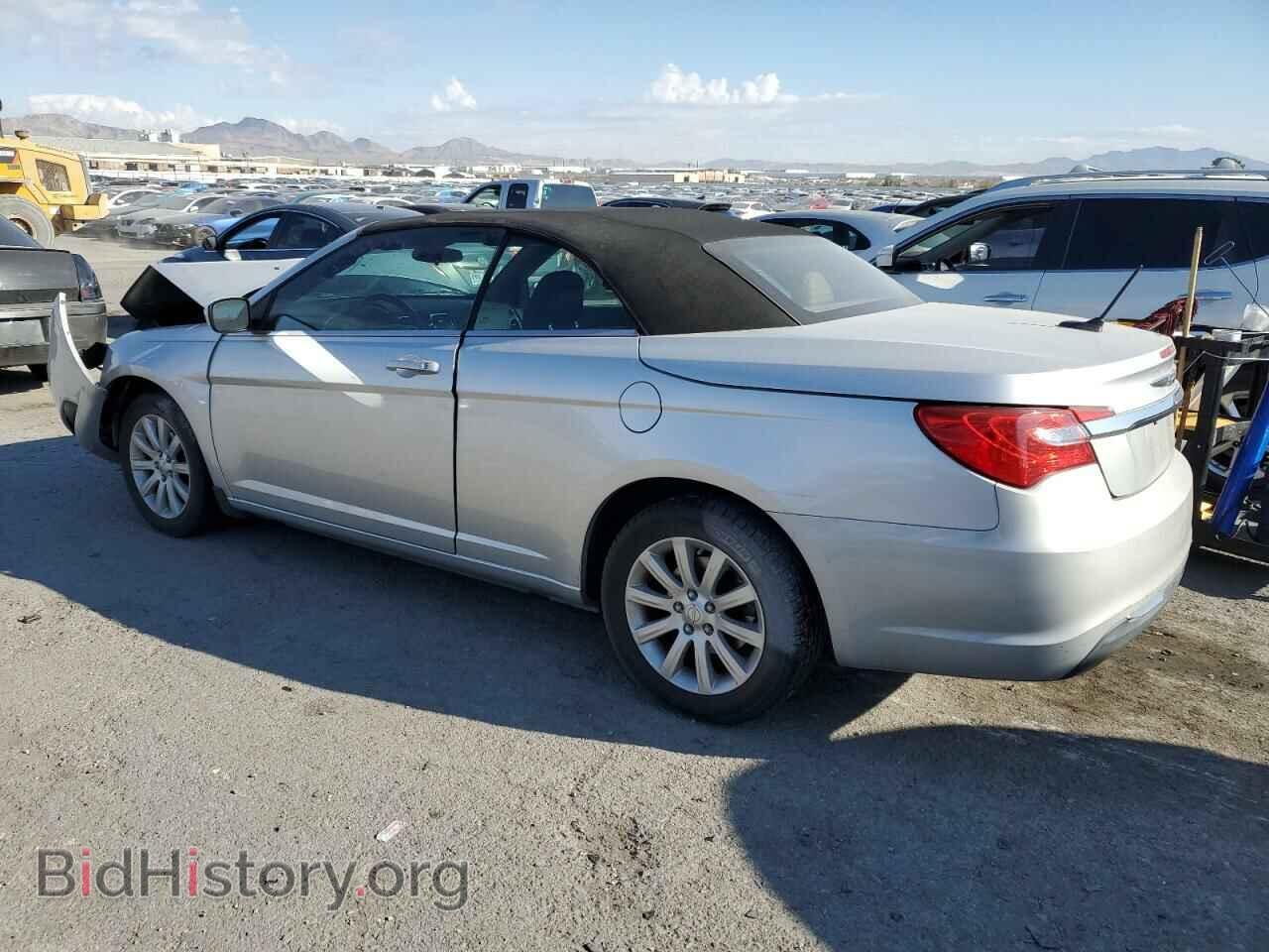2012 CHRYSLER 200 - VIN: 1C3BCBEBXCN116064 - Фото 2