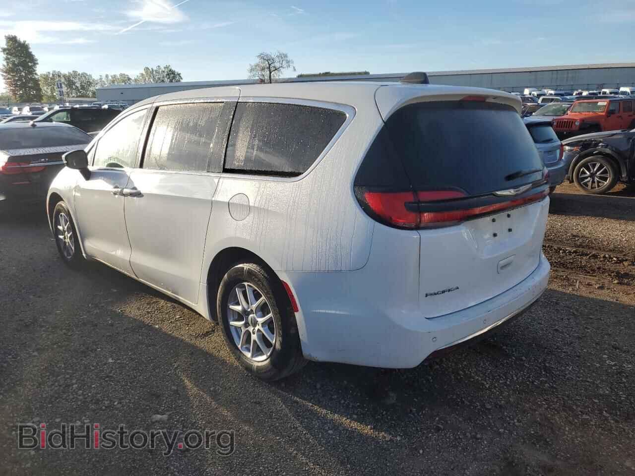 2023 CHRYSLER PACIFICA - VIN: 2C4RC1FG2PR555427 - Фото 2